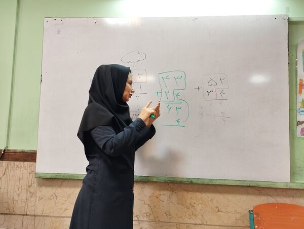 اجرای طرح حامی با حضور جهادی آموزگاران ملاردی  برای جبران ضعف درسی دانش آموزان ابتدایی 