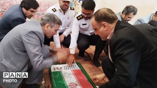 عطر افشانی مزار شهدای مسجد جامع شهر کلات