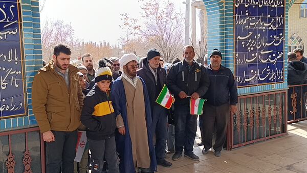 حضور گسترده مردم سفیددشت در راهپیمایی ۲۲ بهمن