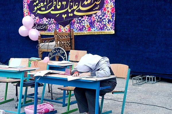 مراسمی به یاد شهدای میناب در رباط‌کریم
