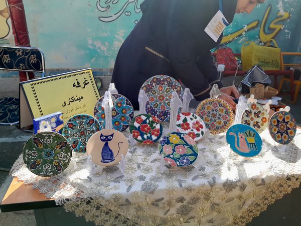 نمایشگاه کارآفرینی دانش‌آموزان دبیرستان حجاب شهرستان ورامین