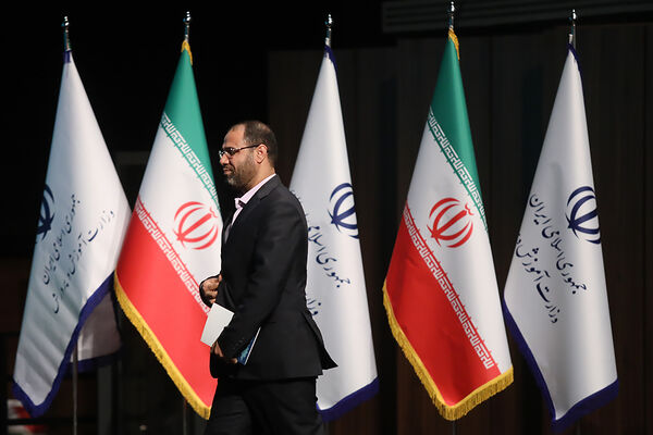 تجلیل از معلمان نمونه کشوری با حضور رئیس جمهوری
