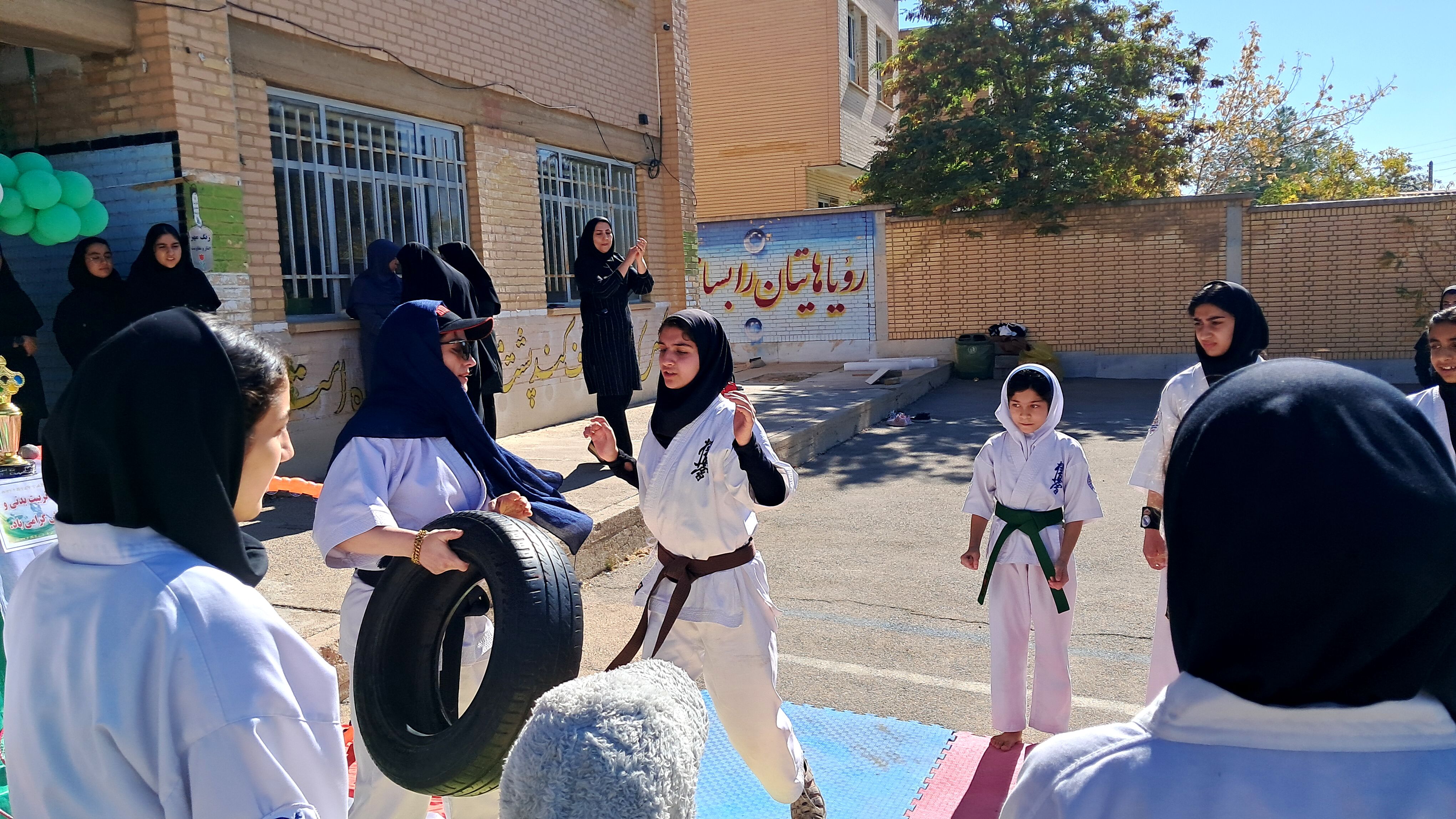نشاط و رقابت در دبیرستان شاهد فارسان