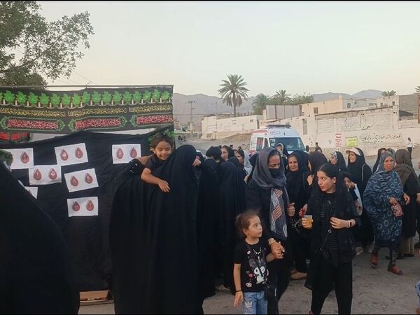 موکب شهید مجتبی شریفی در راه خدمت به جا ماندگان اربعین
