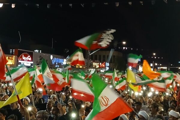 گوش به فرمان رهبریم