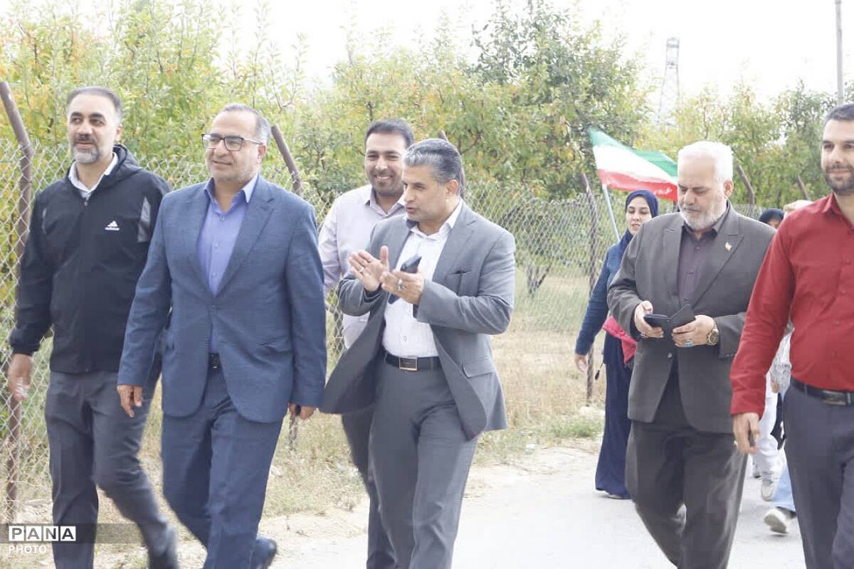  پیاده‌روی خانوادگی و جشنواره‌های بومی به مناسبت هفته تربیت‌بدنی در فیروزکوه
