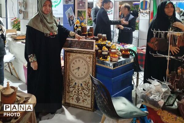 بازنمایی ظرفیت‌های تولیدی و فرهنگی فیروزکوه در ششمین نمایشگاه بین‌المللی توانمندی‌های روستایی و عشایری
