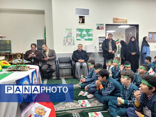 بزرگداشت حماسه ۹ دی در مدرسه نور ایمان منطقه پردیس 