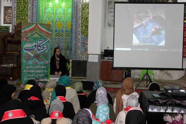 اعتکاف سازمان دانش آموزی دختران کرمان