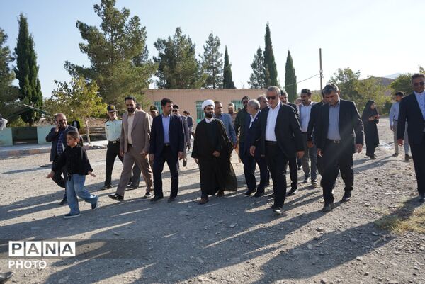 بازدید وزیر آموزش و پرورش از اردوگاه الغدیر شهرستان نهبندان