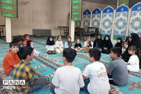 تقدیر از خادمین و فعالان ستاد نماز جمعه صباشهر به مناسبت سالروز اقامه اولین نماز جمعه