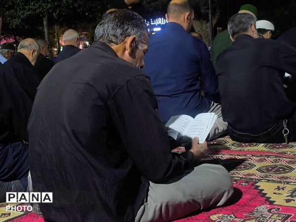 مراسم عزاداری در شب عاشورای حسینی

