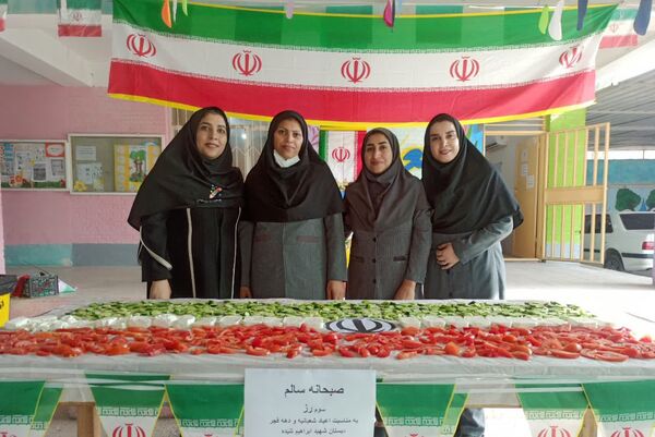 مراسم «صبحانه سالم»  در دبستان دخترانه شهید ابراهیم تنیده بندرعباس