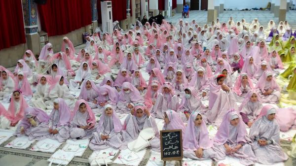 جشن تکلیف دانش‌آموزان دختر شهرستان بویراحمد