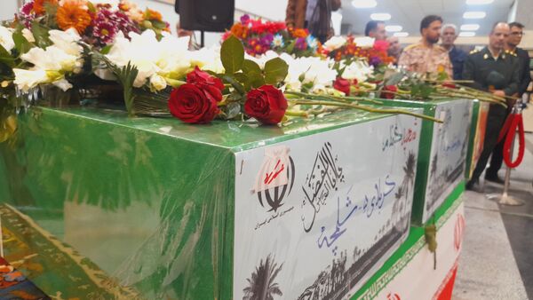 عطر ورود شهداى گمنام در استان چهارمحال و بختیاری 