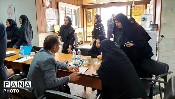 روایت دیدار بی‌واسطه مدیر آموزش و پرورش ناحیه ۶ مشهد با مراجعان