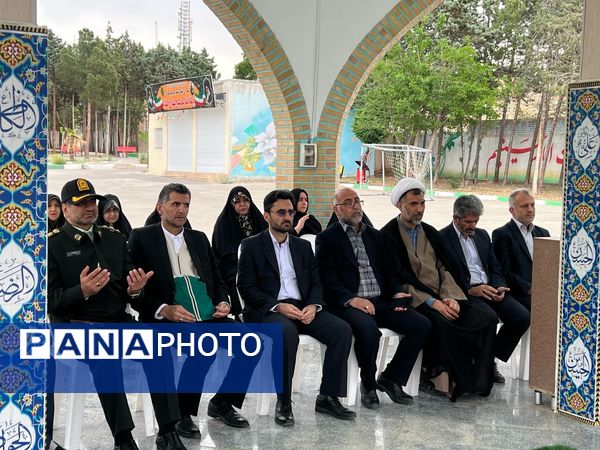 خادمین امام رضا(ع) با شهدا بیعت کردند 