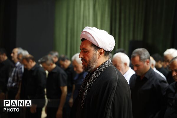 حضور مردم اسلامشهر در آستان امامزاده عقیل در سوگ امام رضا(ع) 