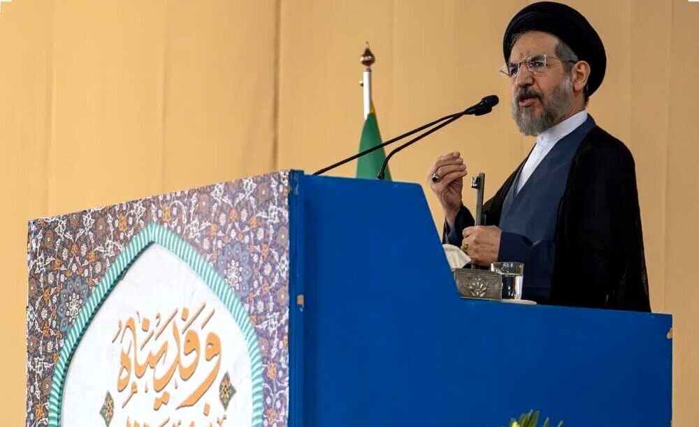 معترضان، مسیر خود را از اندک خشونت طلبان جدا می‌کنند