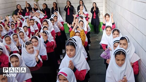 آغاز سال تحصیلی جدید در مدرسه یکی یدونه الیگودرز