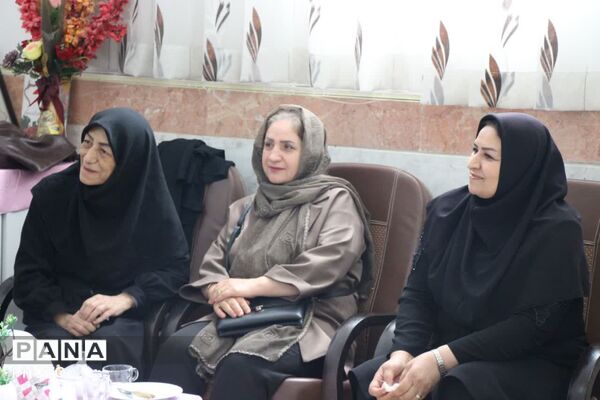 اجرای طرح خاطره سازان با حضور مدیر آموزش وپرورش شهرستان در آموزشگاه موسی صدر آشخانه
