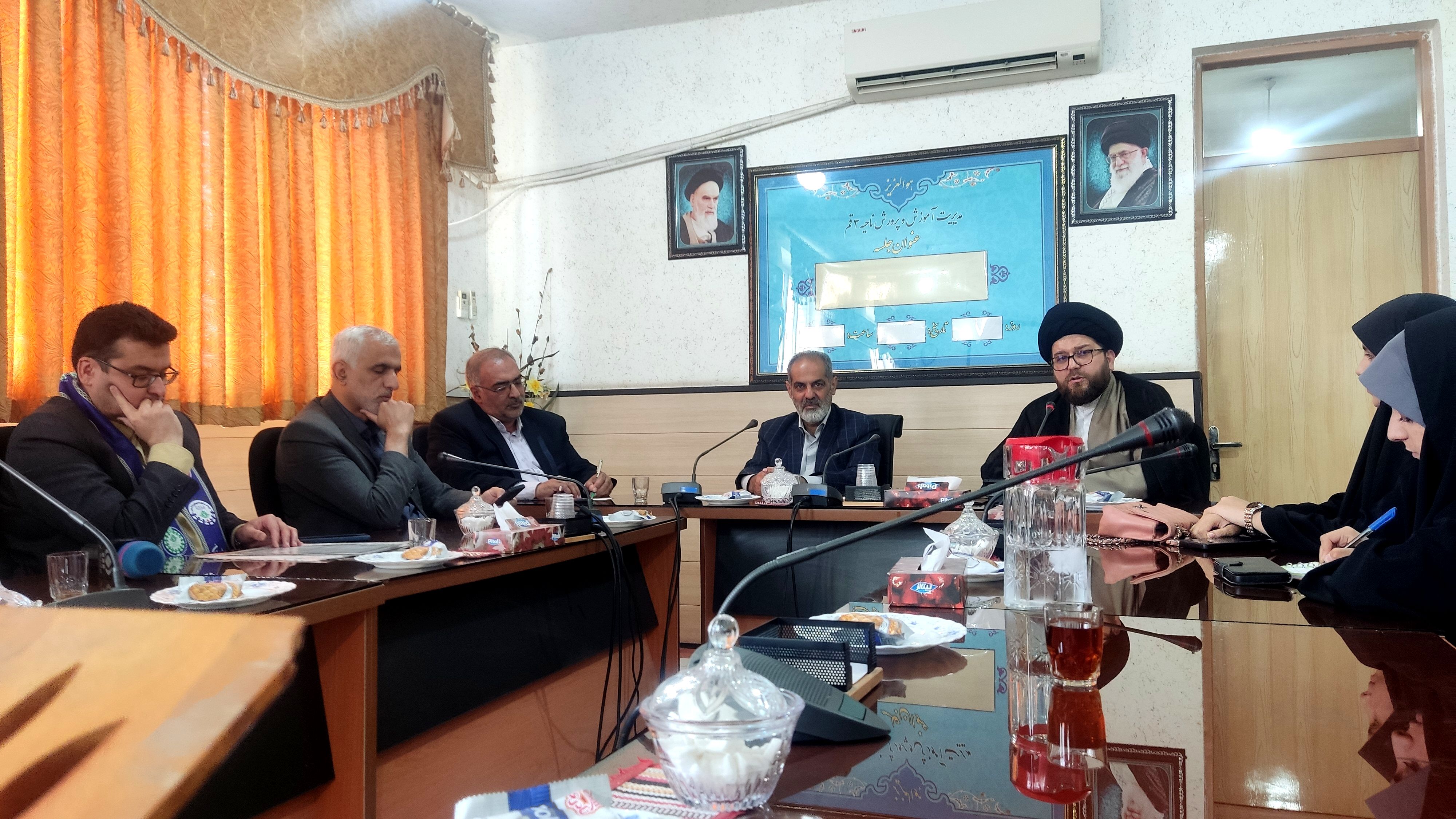 دیدار خبرنگاران پانا با مدیر آموزش و پرورش ناحیه 3 قم