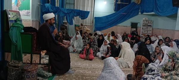 مراسم شبی با نهج البلاغه در اعتکاف مسجد جامع روستای نقاب خلیل آباد