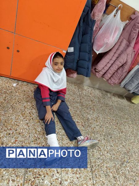 بیست و ششمین مانور زلزله و ایمنی در دبستان شهید تیمور فروغی 