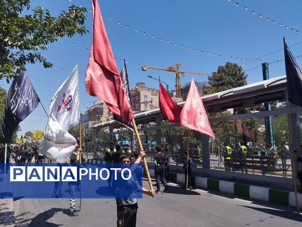 مردم مشهد در سوگ شهادت امام جواد(ع)
