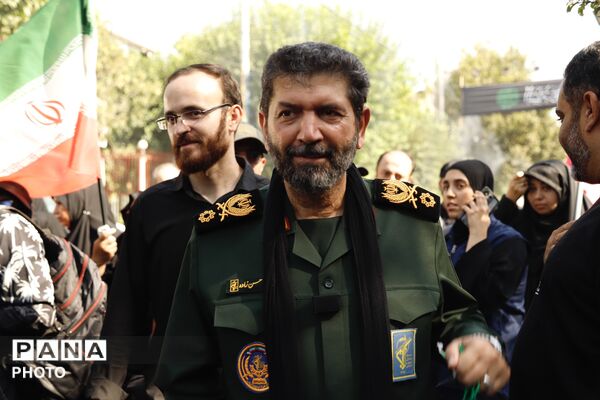 طنین «یا حسین» در مسیر دلدادگی؛ حضور پرشور جاماندگان اربعین در تهران