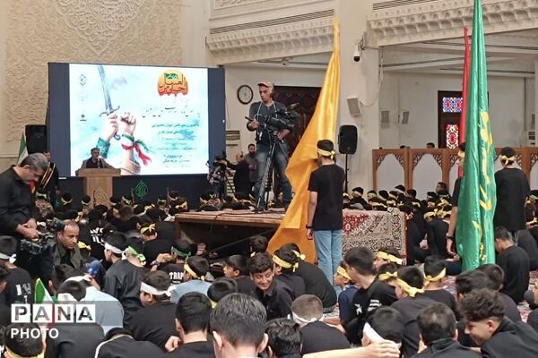 نوجوانان عاشورایی در حرم شاهچراغ(ع) - 3