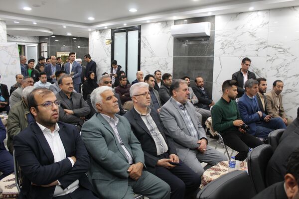 افتتاح استخر شهید رئیسی در شهر دستگرد شهرستان برخوار