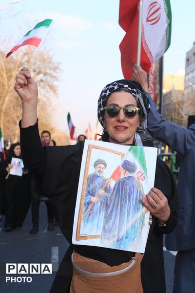 بیعت مردم تهران با سومین رهبر انقلاب