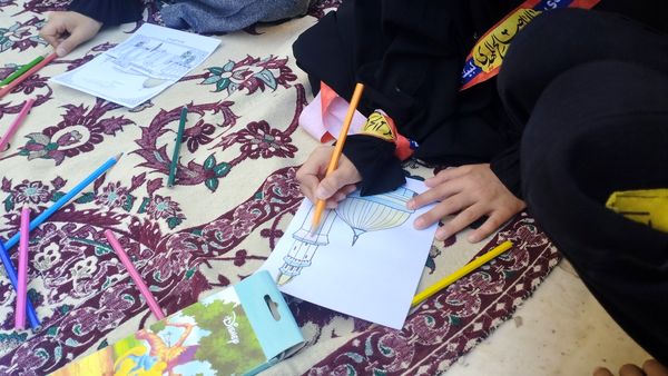 برپایی میز خدمت در مصلی نماز جمعه شهرستان خلیل‌آباد