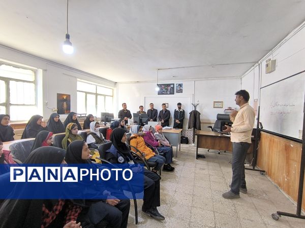 دوره توانمند‌سازی دانش‌آموز خبرنگاران پانا در منطقه میانکوه 
