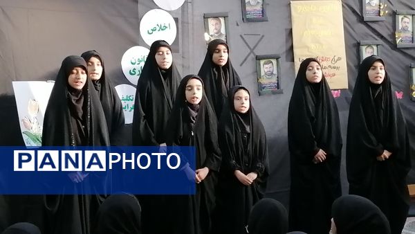 اجتماع دانش‌آموزی چهلم شهدای خدمت در بیرجند