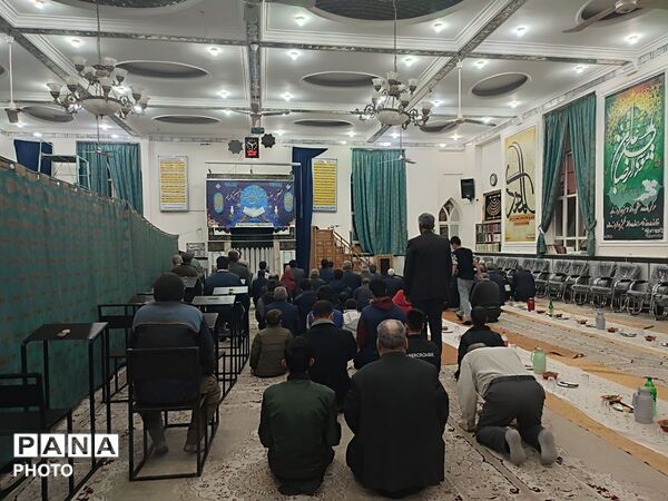 نماز جماعت و افطار در مسجد محمد رسول الله نیشابور 