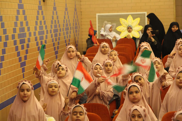 برگزاری جشن تکلیف دختران دبستان شاهد پوررضایی 