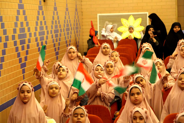 برگزاری جشن تکلیف دختران دبستان شاهد پوررضایی 