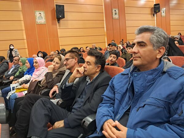 آیین تجلیل از رتبه‌برترهای کنکور ۱۴۰۳ اداره آموزش و پرورش ناحیه یک زنجان