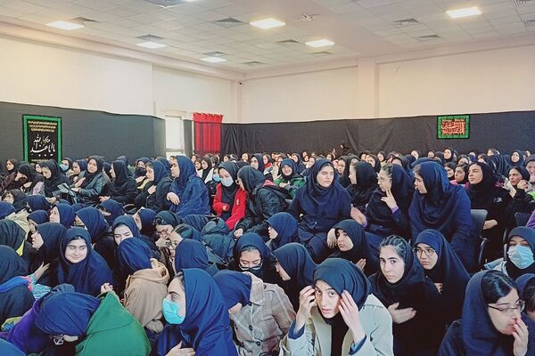 حضور دانش‌آموزان مدارس ناحیه 2 شهرری در مراسم عزاداری حضرت زهرا(س)