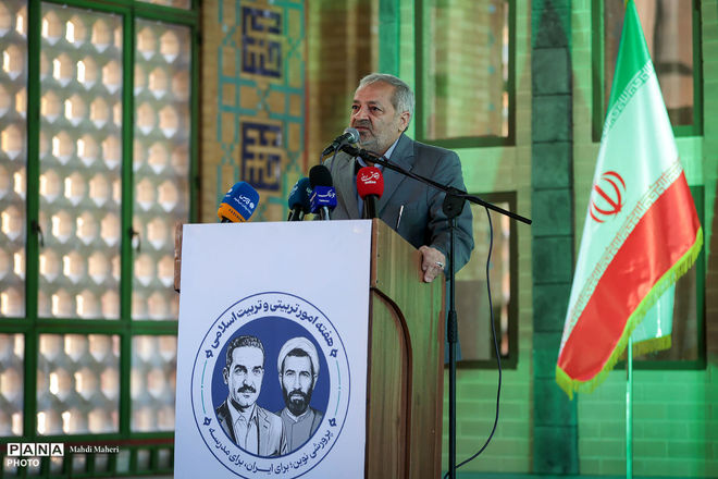 انتقال ارزش‌های دینی و انقلابی، در کنار علم‌آموزی ماموریت آموزش و پرورش است/ پرورشی نوین با ابزارها و برنامه‌های جدید یک ضرورت انکارناپذیر است