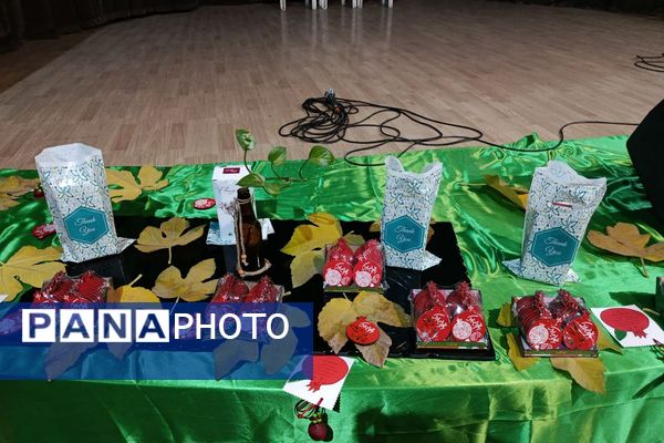 دبیرستان عترت ورامین، عطر مادر را در کانون هدایت پراکند