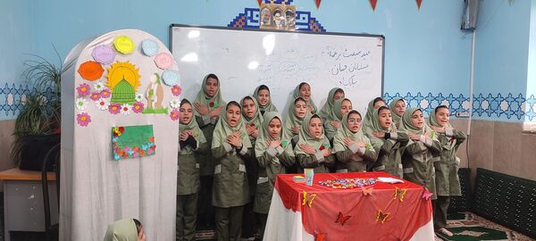 جشن مبعث در مدرسه شهید معظم شهرستان قدس