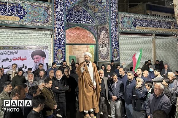 سوگواری مردم چهاردانگه در شهادت رهبر انقلاب اسلامی