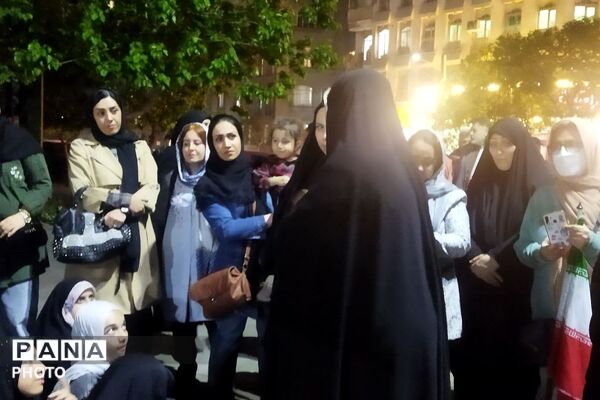 حضور معاون توسعه و پشتیبانی اداره کل آموزش و پرورش تهران در تجمعات شبانه میدان نماز شهرری 