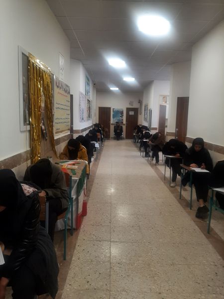 امتحانات نوبت اول دانش آموزان دبیرستان نیایش شهرستان باخرز