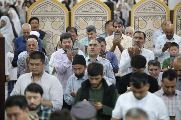 اقامه نماز عیدقربان در باقرشهر 