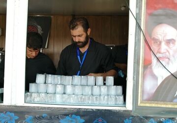 قول‌های زائران تنکمان در مسیر تشییع رهبر شهید