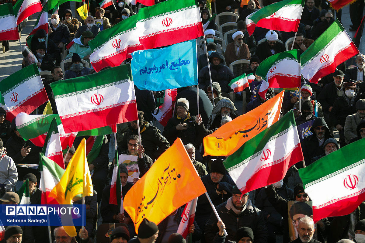 قیام باشکوه ملت ایران علیه اغتشاشگران؛ «مام وطن» خط قرمز است